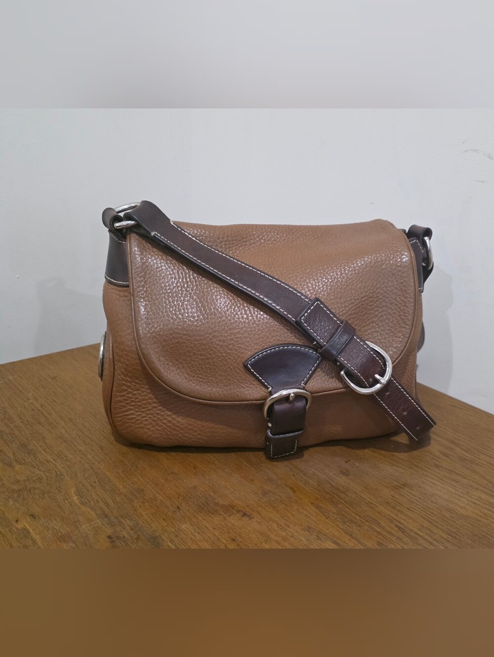 Dooney and bourke British Tan Pebbled Leather/Brown trim Crossbody bag